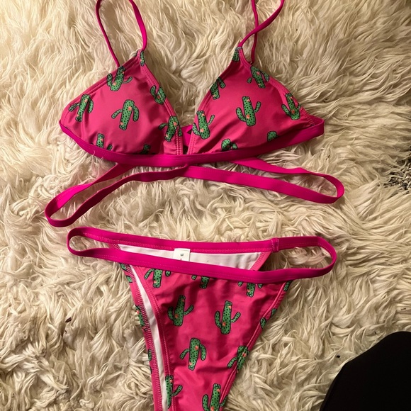 Neon pink cactus bikini - Picture 2 of 2